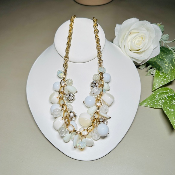 Spectacular Cha Cha Necklace - Picture 4 of 11